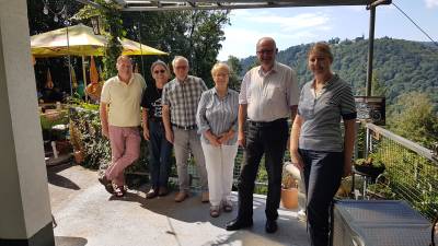 Dr. Meister zu Besuch bei unserem Sommertreff mit Gabriele Rauxloh und Kollegen aus Heiligkreuzsteinach